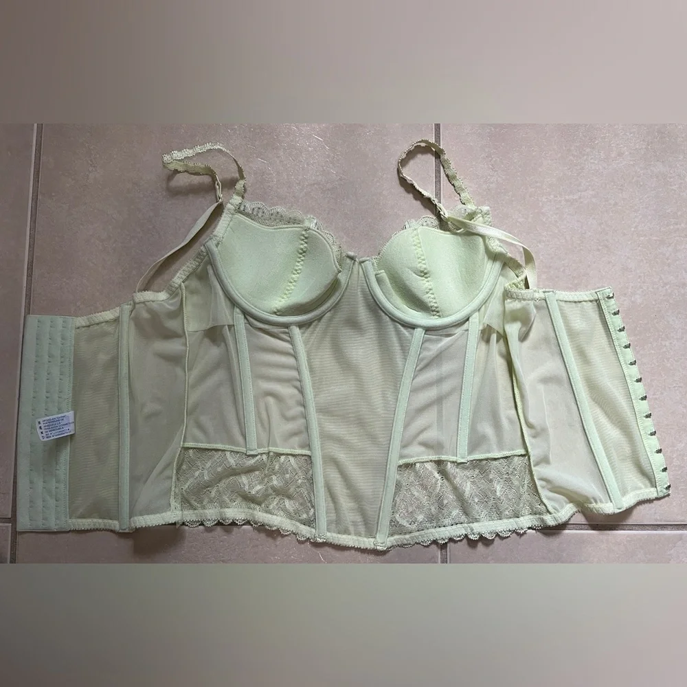 Avon Fashions Womens Corsets & Bustiers Size L(G) Lace Trim Green Mint - Picture 11 of 13